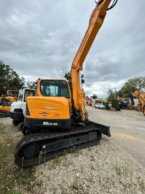Mini-pelle Hyundai R80CR-9A 8T – Occasion Fiable – Image 5